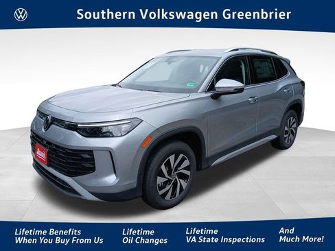 New 2025 Volkswagen Tiguan S AWD/4WD image 1