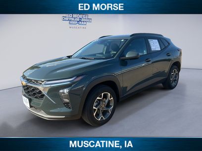 Used 2025 Chevrolet Trax LT