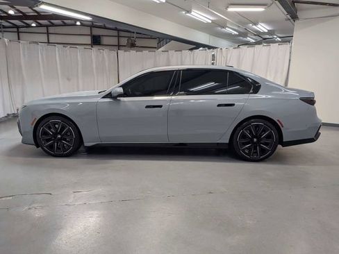 Used 2023 BMW 760i xDrive w/ Luxury Rear Seating Package AWD/4WD image 24