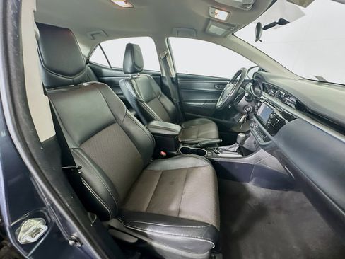 Used 2015 Toyota Corolla S image 28