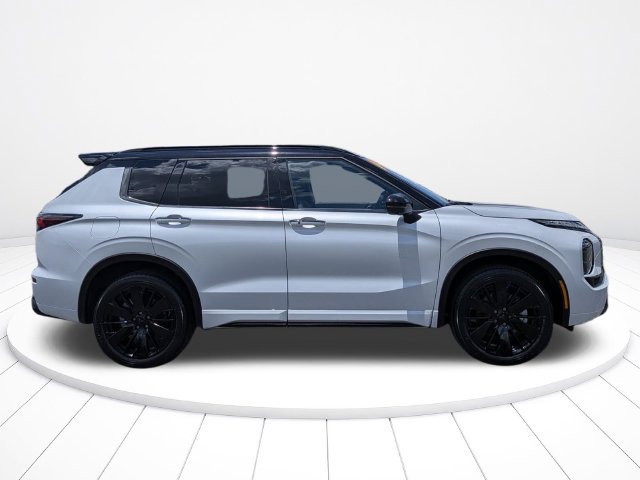 New 2026 Mitsubishi Outlander SEL Black Edition FWD image 2