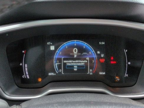 Used 2025 Toyota Corolla Cross XLE w/ Convenience Package FWD image 11