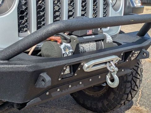 Used 2022 Jeep Gladiator Mojave w/ Trailer Tow Package AWD/4WD image 11