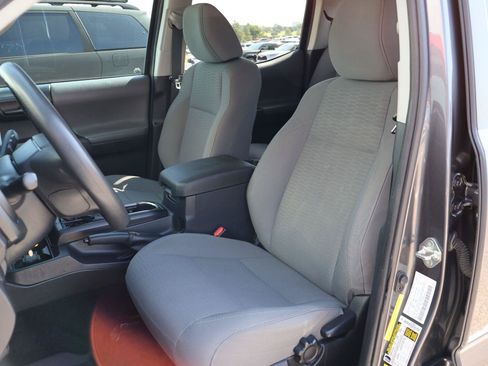 Used 2019 Toyota Tacoma SR w/ SR Convenience Package RWD image 13