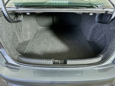 Used 2025 Volkswagen Jetta SE image 28