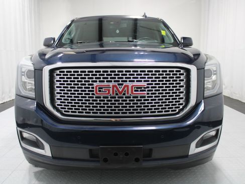 Used 2017 GMC Yukon Denali w/ Open Road Package AWD/4WD image 2