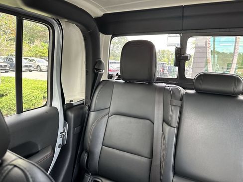 Used 2022 Jeep Gladiator Mojave w/ Trailer Tow Package AWD/4WD image 17