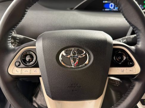 Used 2018 Toyota Prius Prime Premium w/ Preferred Accessory Package FWD image 22