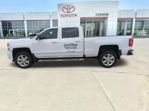Used 2019 Chevrolet Silverado 2500 LTZ w/ Duramax Plus Package AWD/4WD image 6