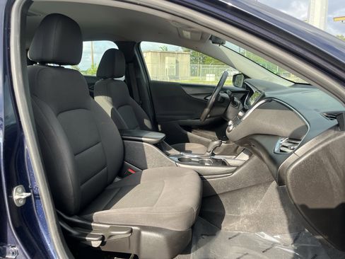 Used 2018 Chevrolet Malibu LT FWD image 30