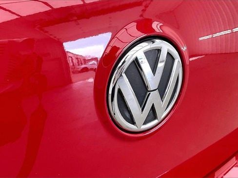 Used 2014 Volkswagen Eos image 30