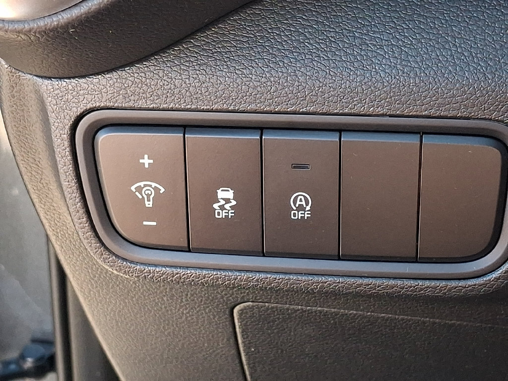 Used 2023 Kia Soul LX w/ LX Technology Package FWD image 25