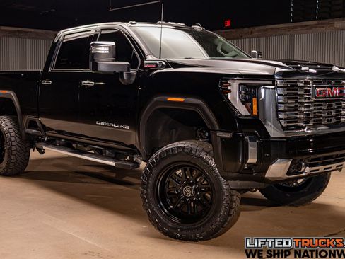 Used 2025 GMC Sierra 3500 Denali w/ Denali Reserve Package image 1