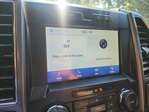 Used 2020 Ford F150 XLT image 23