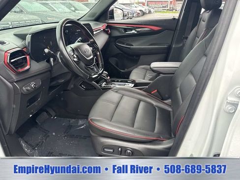 Used 2024 Chevrolet TrailBlazer RS w/ Driver Confidence Package AWD/4WD image 18