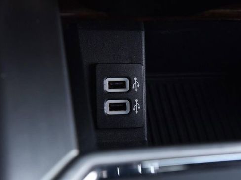 Used 2017 Ford F150 Platinum w/ Equipment Group 701A Luxury RWD image 19
