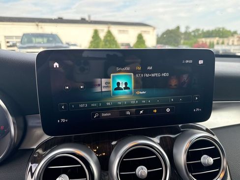 Used 2022 Mercedes-Benz GLC 300 image 17