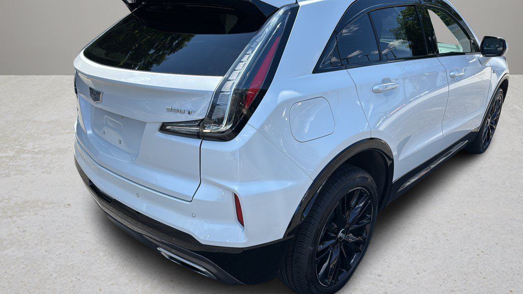 Certified 2025 Cadillac XT4 Sport w/ LPO, Onyx Lite Package AWD/4WD image 20