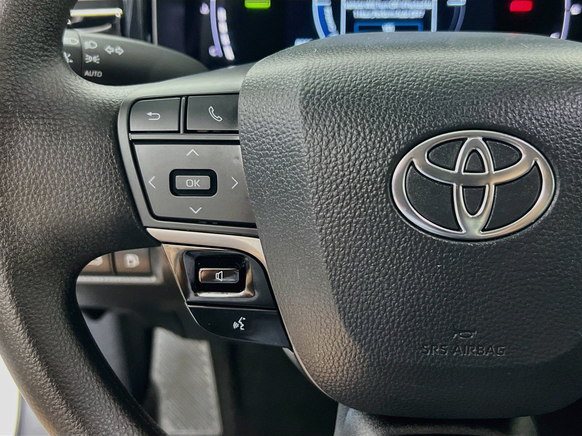 Used 2025 Toyota Camry LE FWD image 18