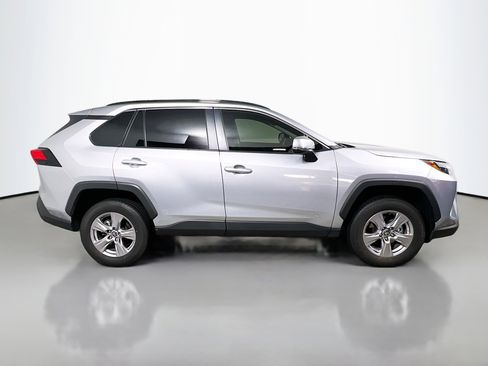 Used 2025 Toyota RAV4 XLE image 3