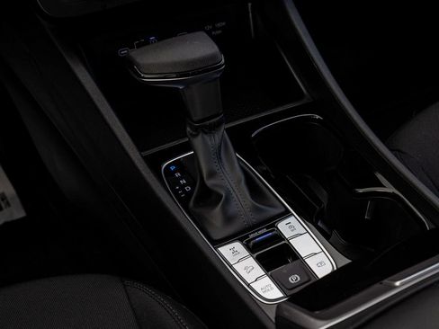 Used 2025 Hyundai Tucson SE image 26