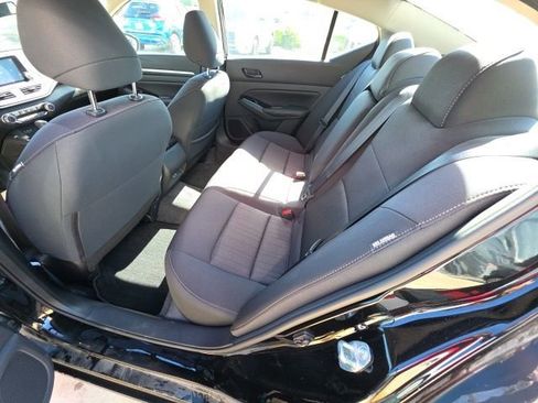 Used 2023 Nissan Altima 2.5 SV image 23