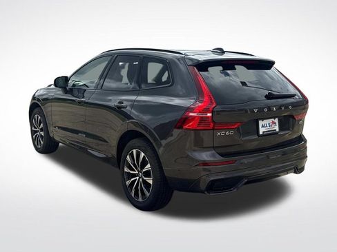 Certified 2025 Volvo XC60 B5 Plus AWD/4WD image 7