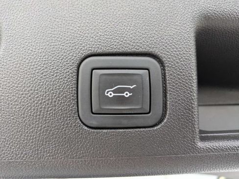 Used 2024 Chevrolet Equinox LT FWD image 13