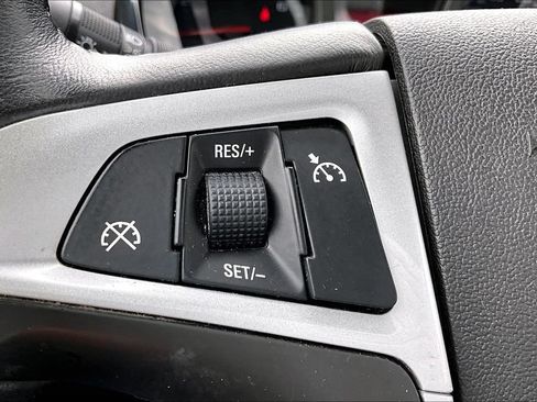 Used 2010 GMC Terrain SLT FWD image 16