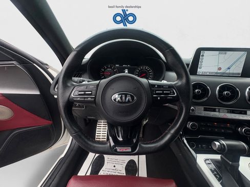 Used 2021 Kia Stinger GT1 AWD/4WD image 14
