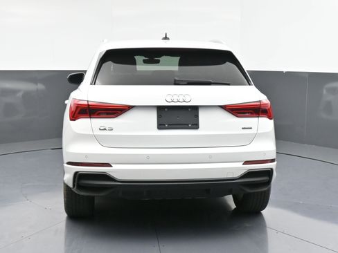 Used 2023 Audi Q3 2.0T Premium w/ Convenience Package image 7