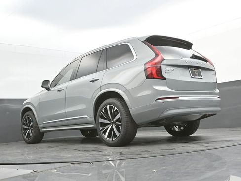 New 2026 Volvo XC90 B5 Core AWD/4WD image 33