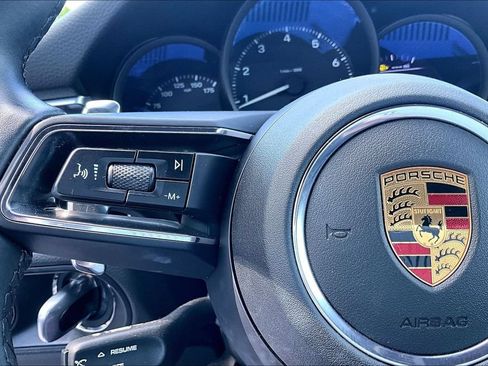 Used 2022 Porsche Macan w/ Premium Package Plus AWD/4WD image 24