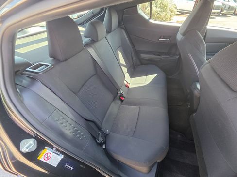 Used 2018 Toyota C-HR XLE FWD image 15