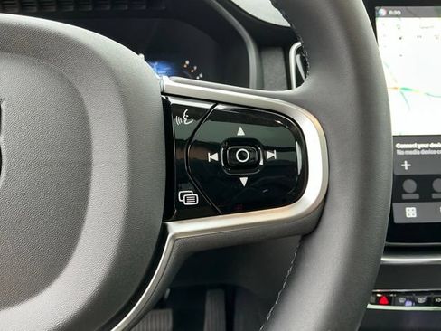 Certified 2025 Volvo XC90 B5 Plus AWD/4WD image 20