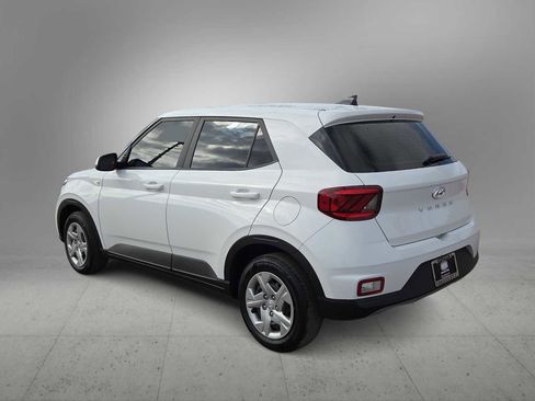 Used 2020 Hyundai Venue SE image 6