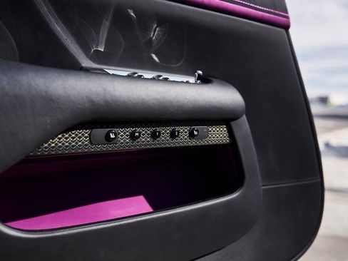 Used 2020 Rolls-Royce Wraith RWD image 27