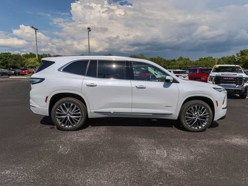 New 2026 Buick Enclave Avenir w/ Super Cruise Package FWD image 11