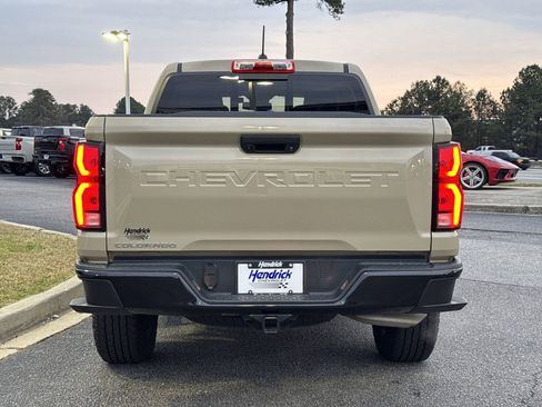 Used 2023 Chevrolet Colorado Z71 w/ Z71 Convenience Package 2 image 9