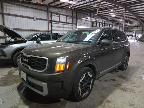 Used 2025 Kia Telluride S image 1