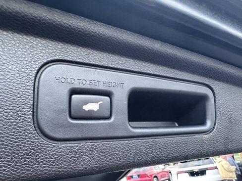 Used 2023 Honda Odyssey Elite image 11