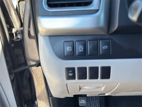 Used 2017 Toyota Highlander XLE image 21