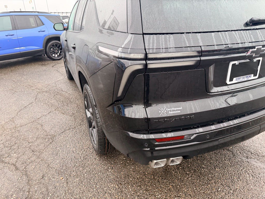 New 2026 Chevrolet Traverse RS w/ LPO, Floor Liner Package FWD image 8
