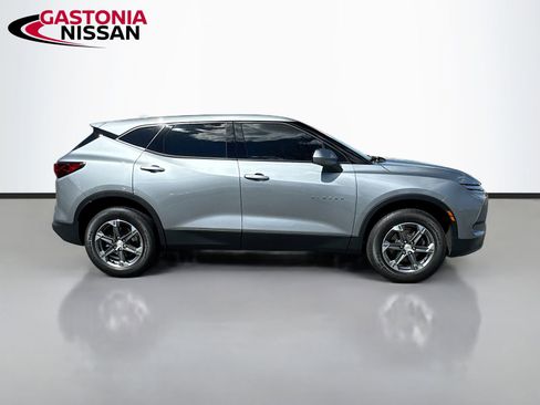 Used 2024 Chevrolet Blazer LT AWD/4WD image 10