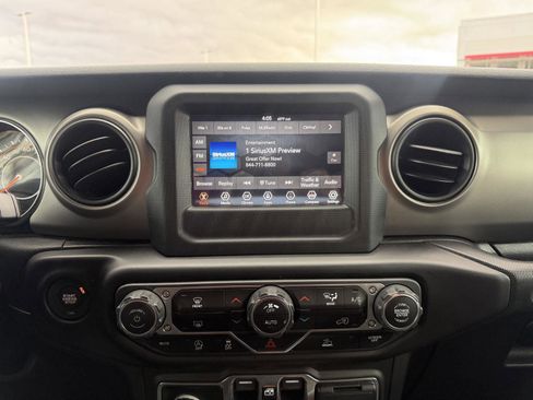 Used 2020 Jeep Gladiator Sport w/ Quick Order Package 24S image 30