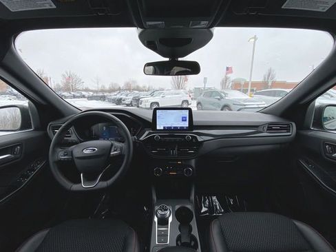 Used 2025 Ford Escape ST-Line image 19