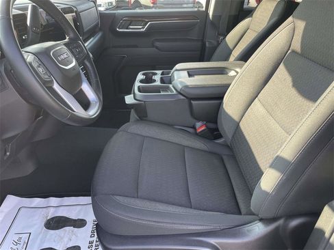 Used 2024 GMC Sierra 1500 Elevation image 13