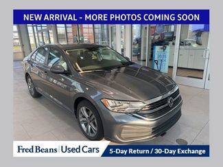 Used 2024 Volkswagen Jetta SE video 1