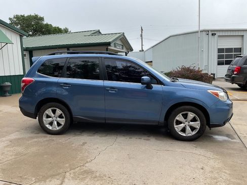 Used 2015 Subaru Forester 2.5i Limited AWD/4WD image 2