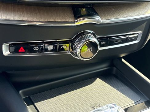 New 2026 Volvo XC60 B5 Plus w/ Protection Package Premier image 14